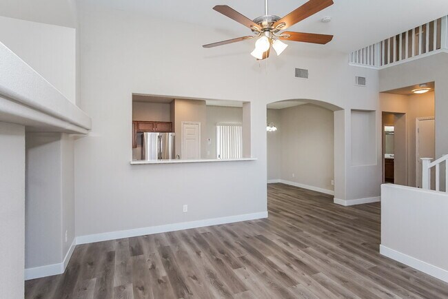 Foto del edificio - 8423 Belmont Valley St