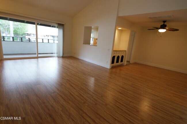 Foto del edificio - 31554 Agoura Rd