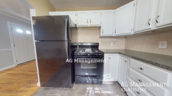 Foto del edificio - 916 N Kenwood Ave - Welcome Home to this F...