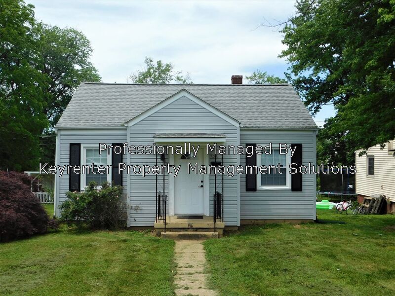 Primary Photo - 325 James Ave