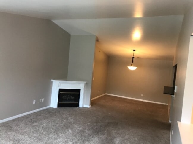 Foto del edificio - 26905 Carrington Pl