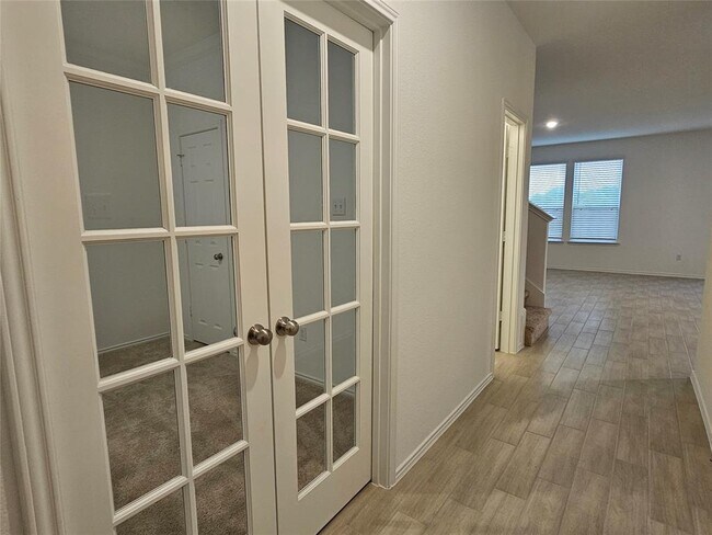 Building Photo - 1629 Brimhurst Dr