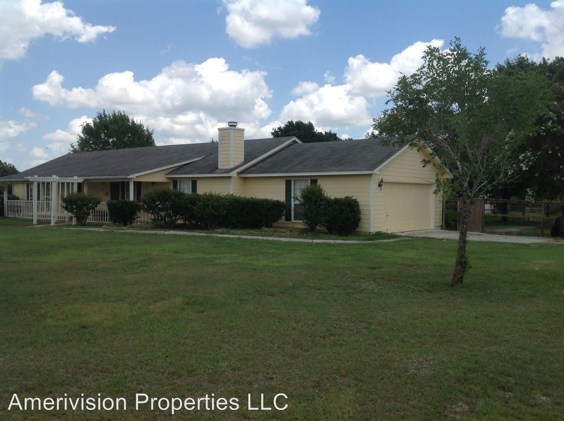 4 br, 3 bath House 4270 Green Valley Rd House for Rent in Cibolo, TX