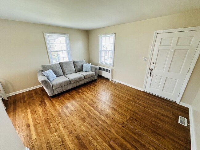 Foto del edificio - 1700 Roslyn Dr