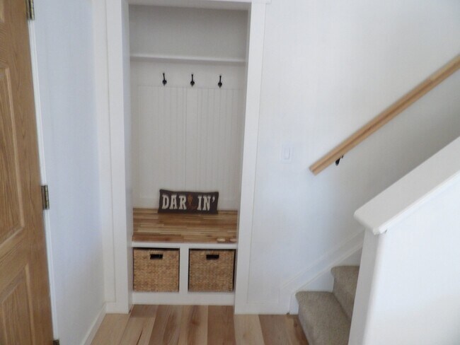 Building Photo - 9307 Prairie Clover Dr