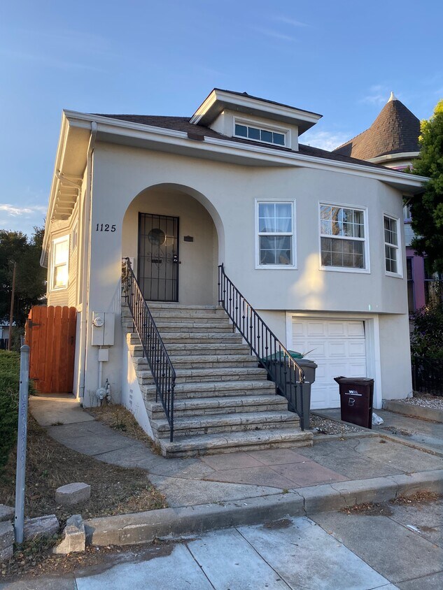 Primary Photo - 1125 Adeline St