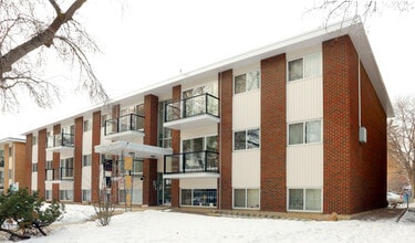 Building Photo - Franz Haus