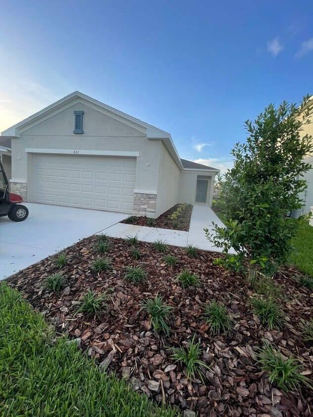 Foto principal - Newly developed Lakefront 3B/2B home in Ea...