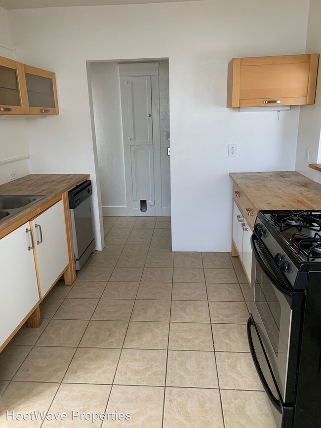 Building Photo - 2 br, 2 bath Apartment - 3577 Third Avenue