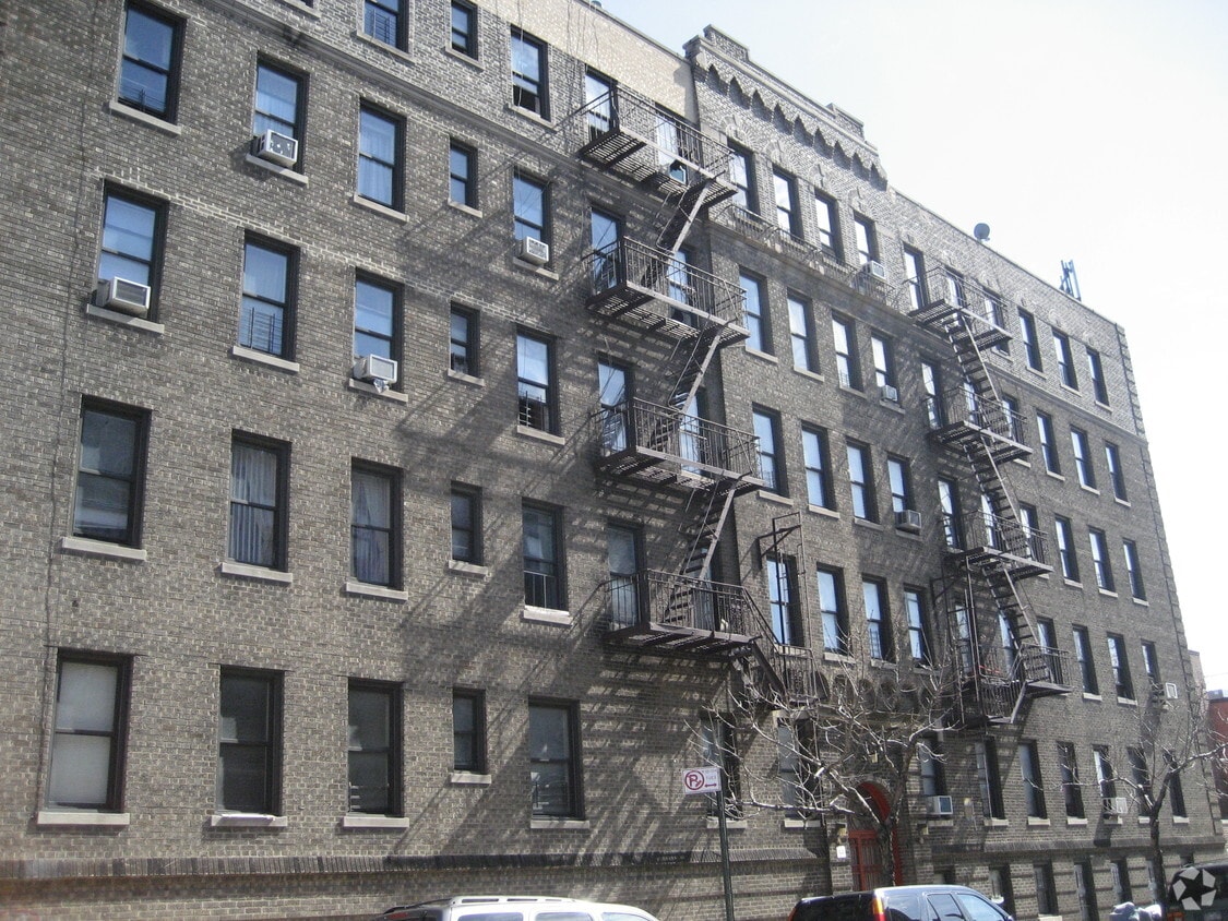 3805 Crescent Street Apartments in Long Island City, NY