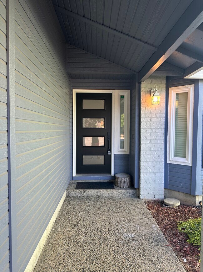 Entrance - 7353 SE Hacienda Ct