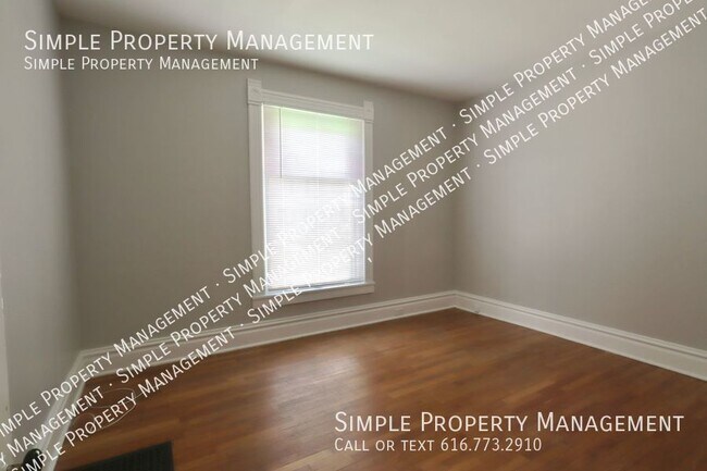 Building Photo - Nice 2 Bedroom 1 Bath In Heritage Hill
