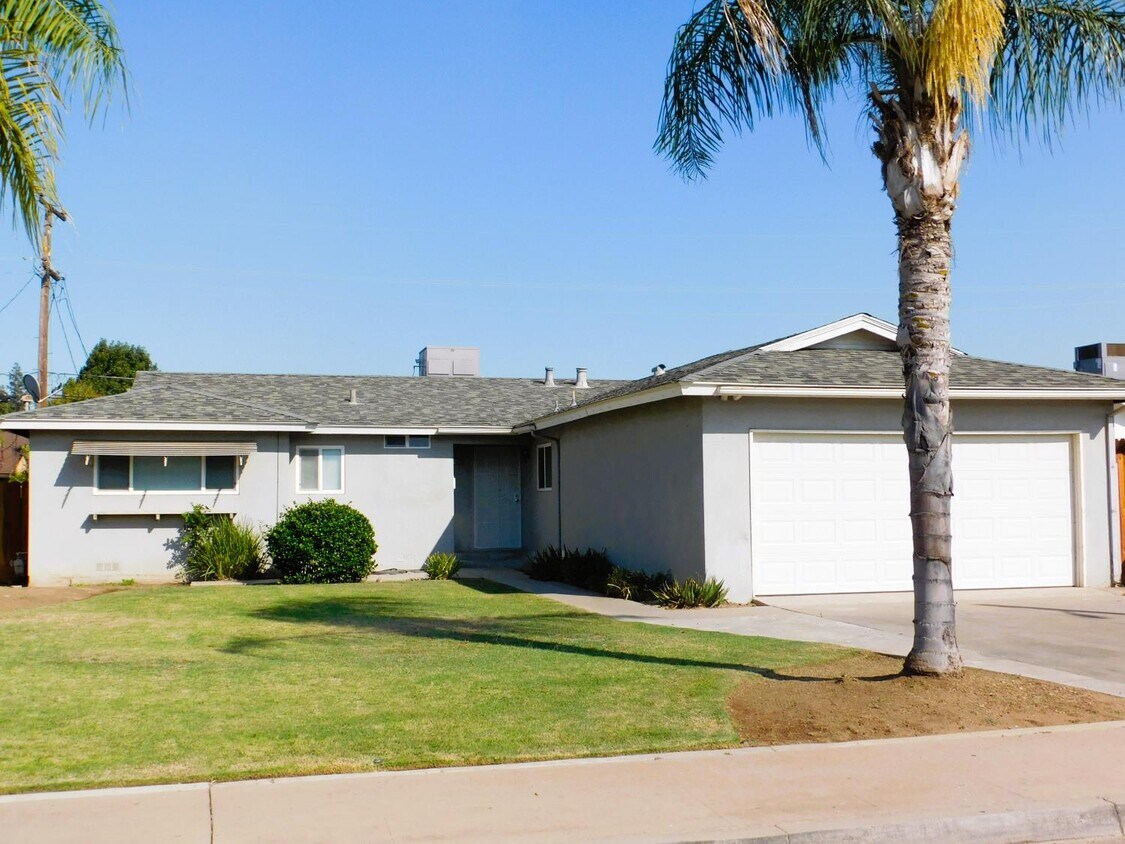 Foto principal - 1045 Oxford Ave
