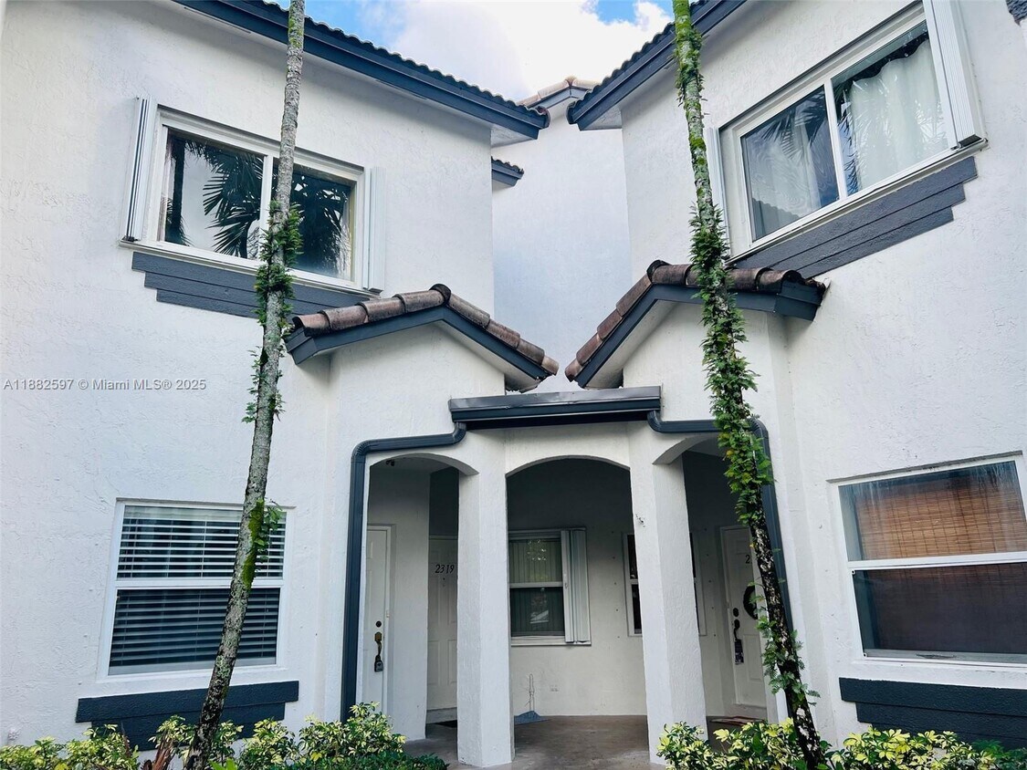 Foto principal - 2319 SE 24th Ave