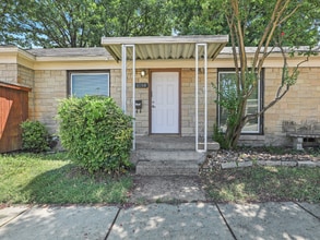 Building Photo - 6950 Hillcrest Ave