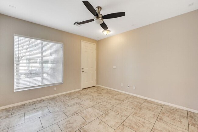 Foto del edificio - Charming 3-Bedroom, 2-Story Home in the Heart of Silverado Ranch!