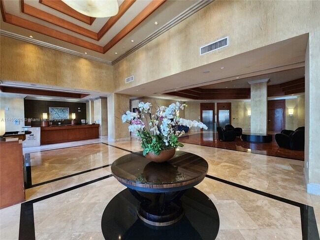Foto del edificio - 7900 Harbor Island Dr