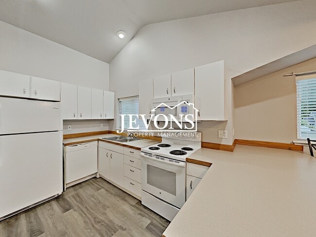 Building Photo - 7 W Dravus St