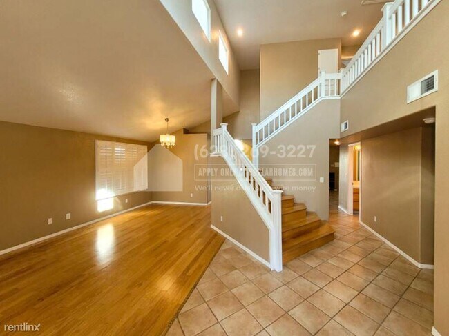 Foto del edificio - 4 br, 3 bath House - 984 E Muncie Ave -