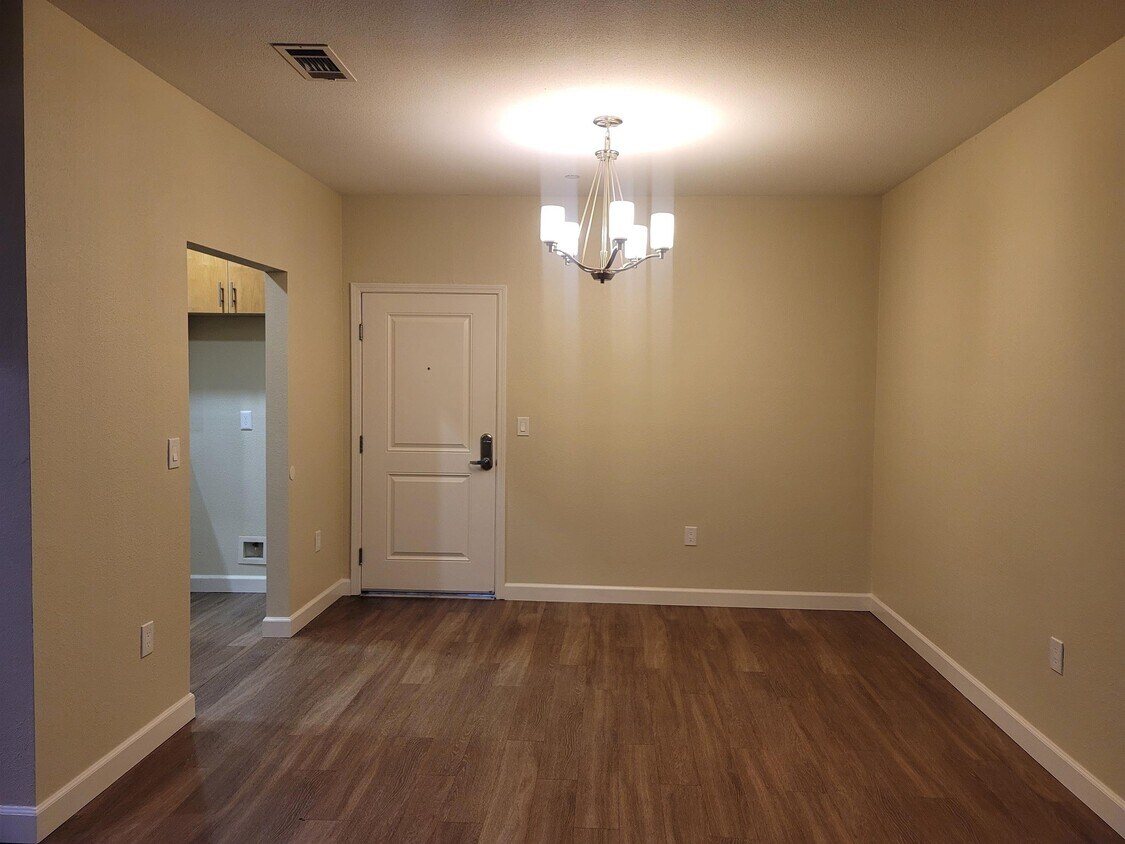 Primary Photo - 12455 San Fernando Rd