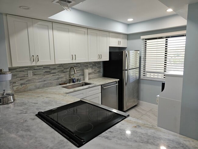 Building Photo - 3050 Presidential Way