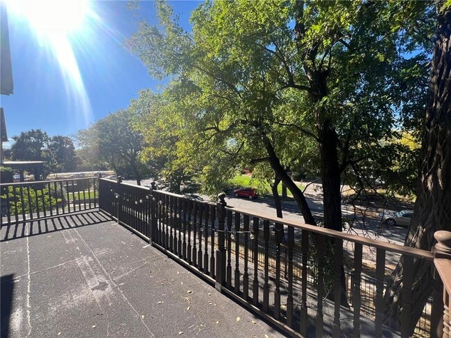 Building Photo - 1609 Elliot Ave