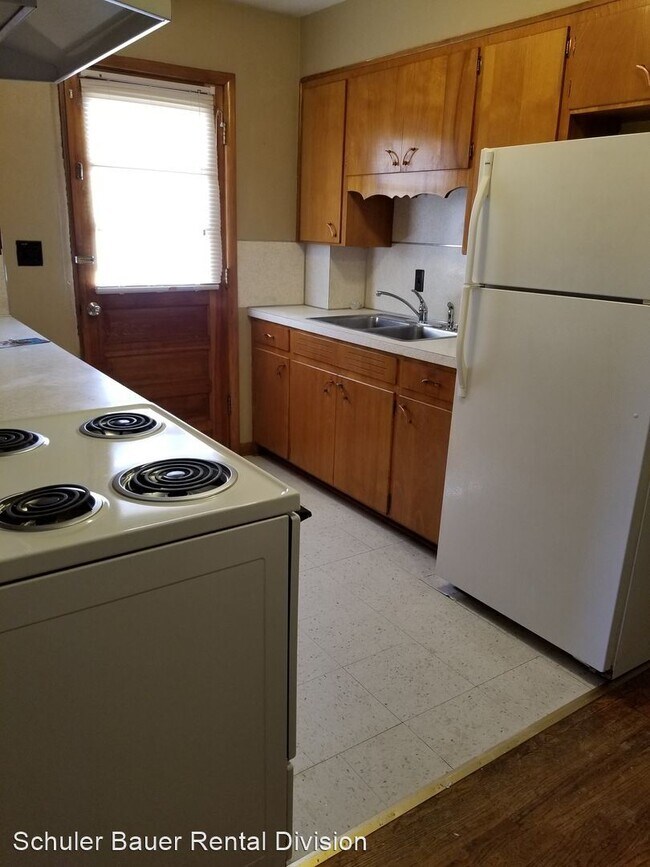 Building Photo - 1 br, 1 bath House - Aebersold Dr., 1127