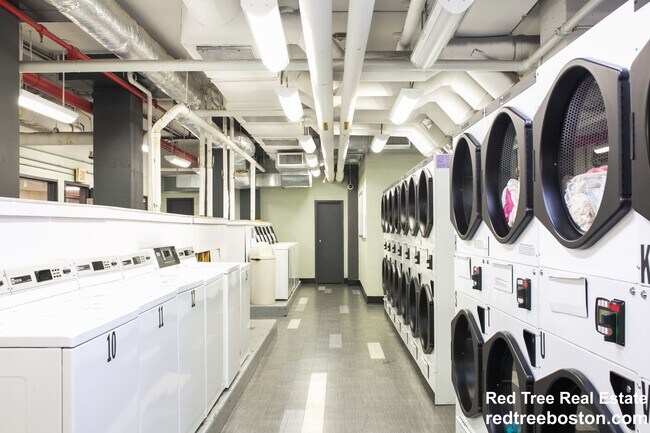 Foto del edificio - 175 Freeman St