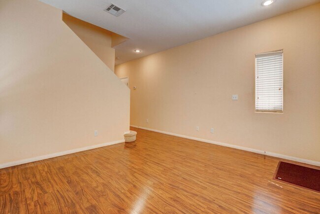 Building Photo - 9936 Elkhead Creek Way