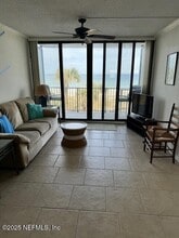 Building Photo - 601 1st St S