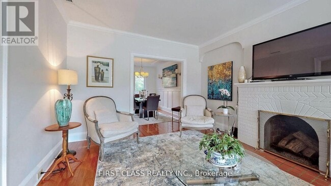 Building Photo - 203 Melrose Ave