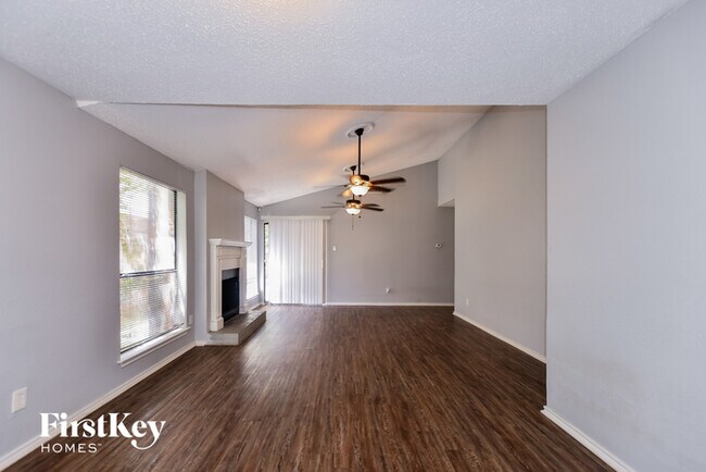 Foto del edificio - 1649 Lemonwood Cir