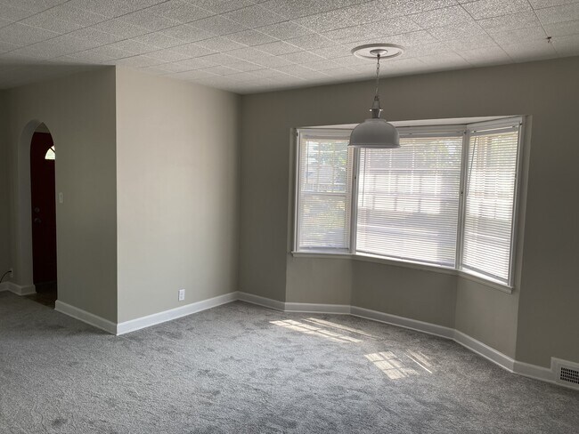 Foto del edificio - 1853 S 50th St