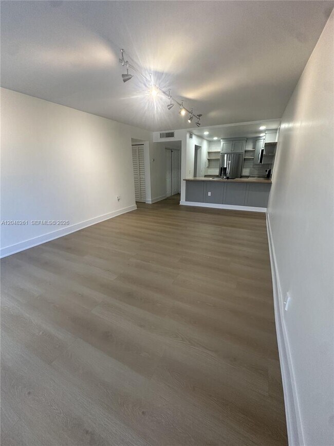 Foto del edificio - 10425 SW 112th Ave