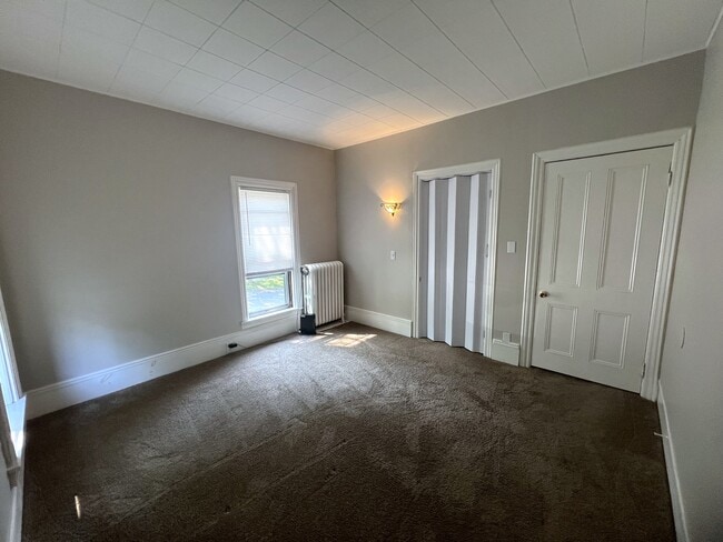 Building Photo - 52 E 3rd St