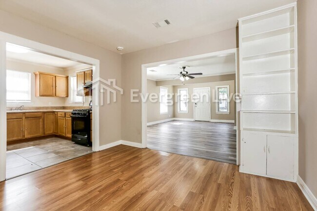 Foto del edificio - 5112 W 30th St