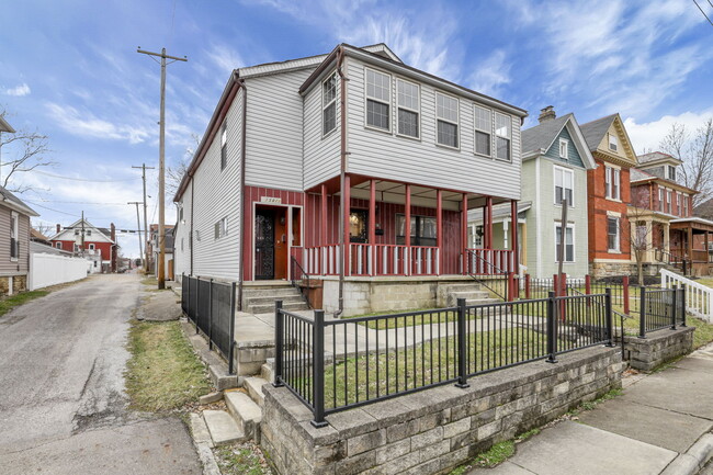 Building Photo - 1581 Franklin Ave