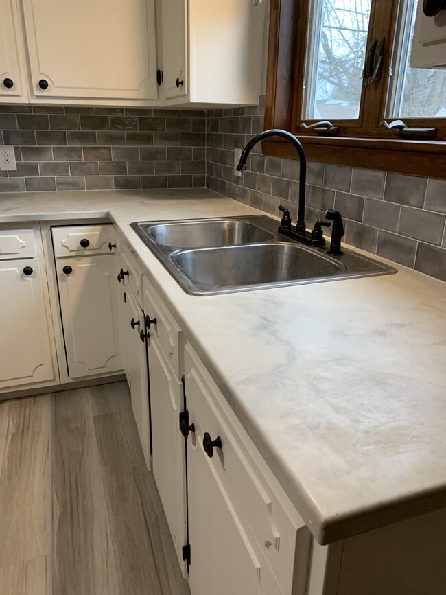 Newly updated kitchen, stainless steal appliances - 92 Norwood Dr