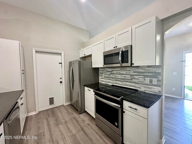 Building Photo - 1559 Irishwood Ct