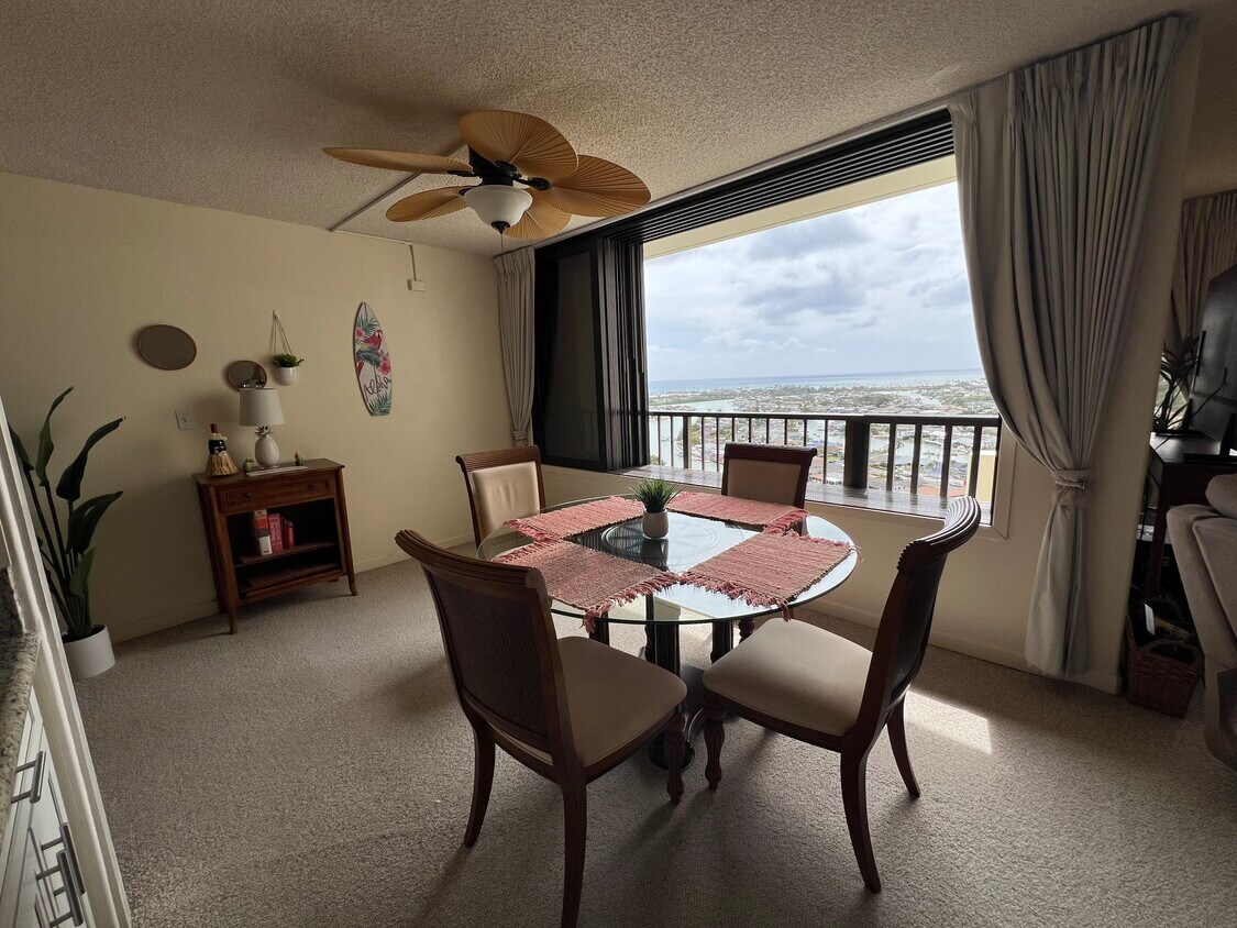 Foto principal - 6710 Hawaii Kai Dr