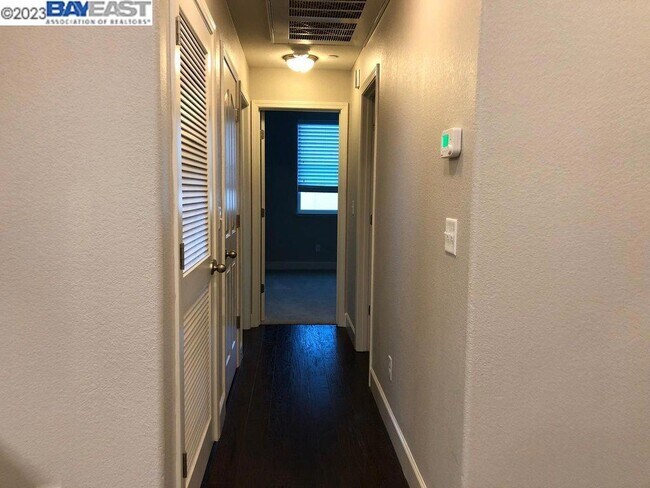 Foto del edificio - 4740 Norris Canyon Rd
