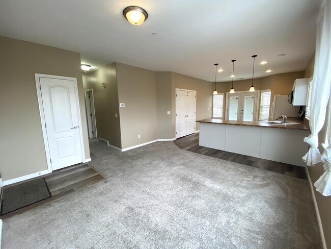 Building Photo - 13528 Venicia Way