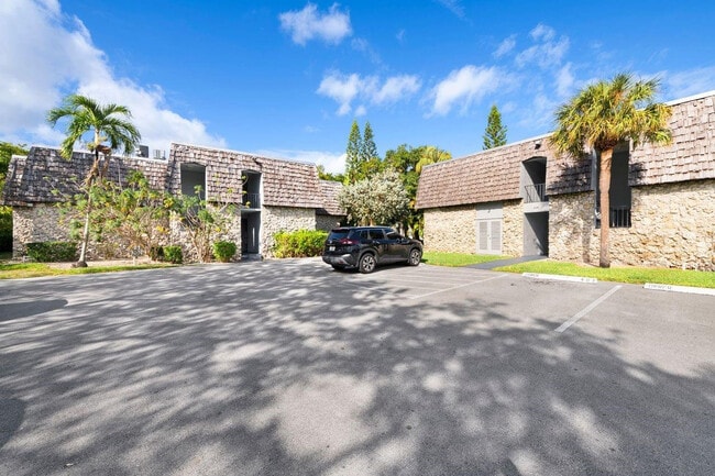 Building Photo - 3101 Oakland Shores Dr