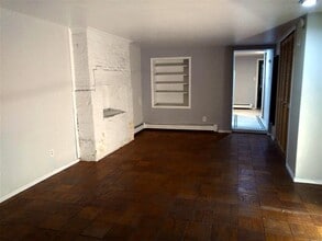 Building Photo - 220 Garden St