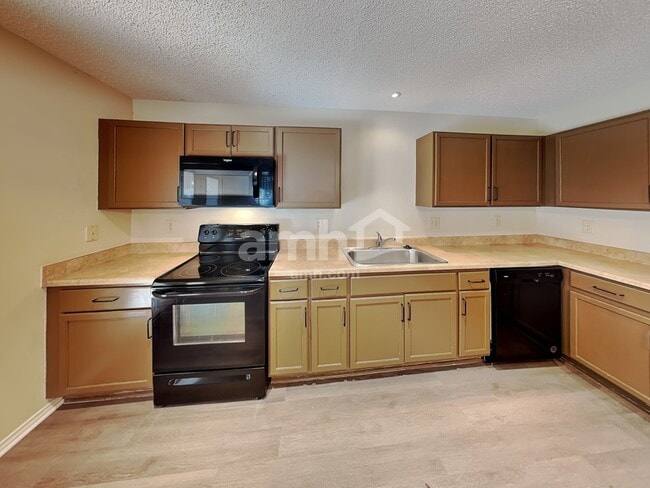 Building Photo - 8319 Tavern Pt