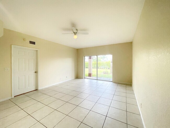 Building Photo - 4531 Oak Terrace Dr