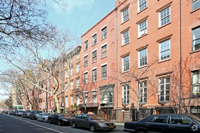 Building Photo - 19-23 W 10th St