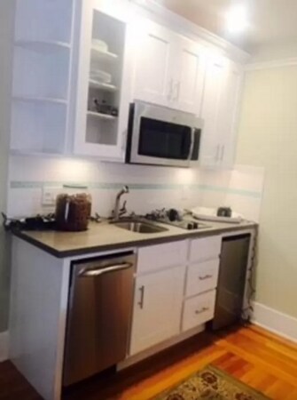 Building Photo - 927 Guinda St