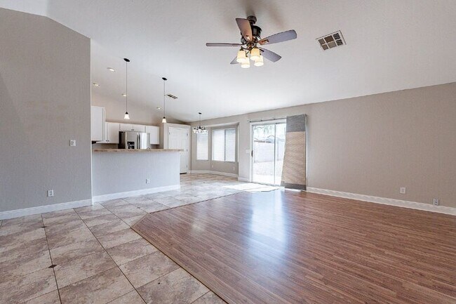 Building Photo - 1787 S Cardinal Dr