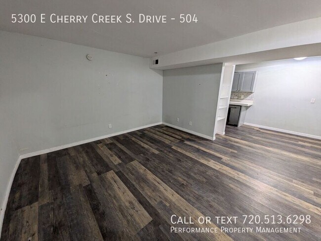 Foto del edificio - 5300 E Cherry Creek S Dr